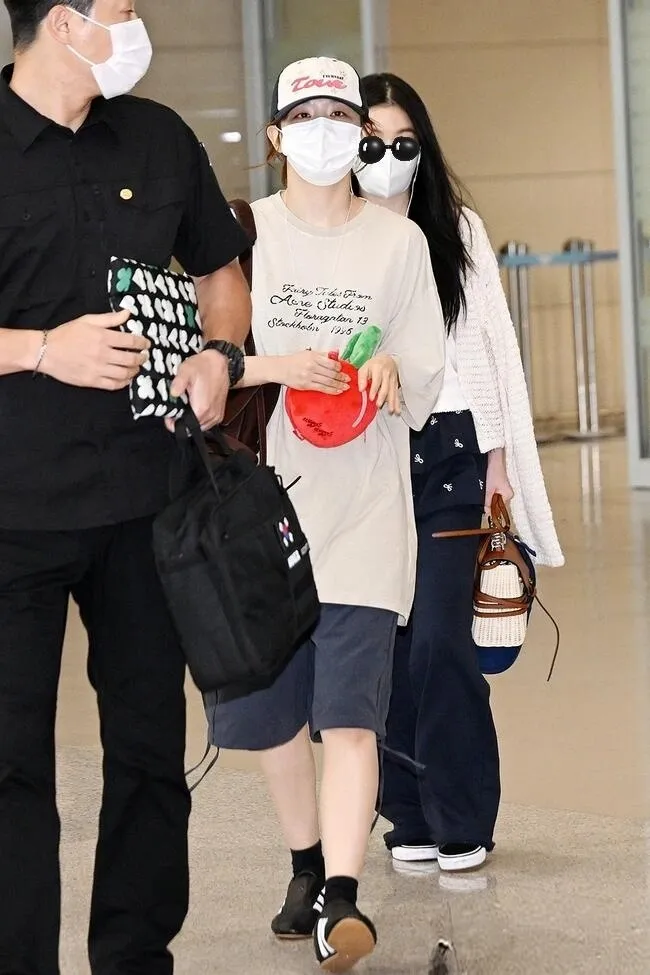 ACNE STUDIOS T